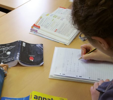 Aide aux devoirs - Un dispositif pour assurer la réussite éducative - Ville de Stains