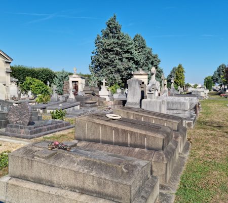 Cimetière - Une sécurisation en cours et un entretien quotidien - Ville de Stains