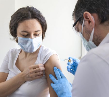 Vaccination et contraintes contre la menace de reprise de l’épidémie - Ville de Stains