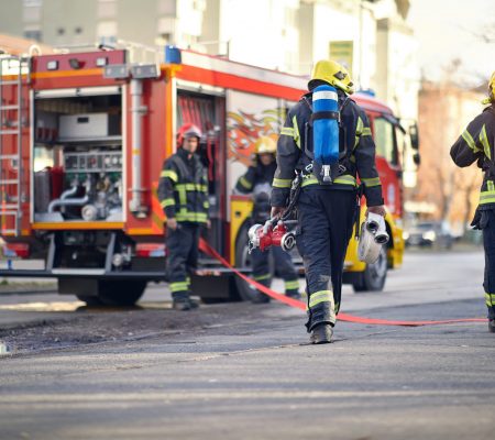 Incendie d'un entrepôt de 19 000 m2 dans la ZAC de la Cerisaie - Ville de Stains